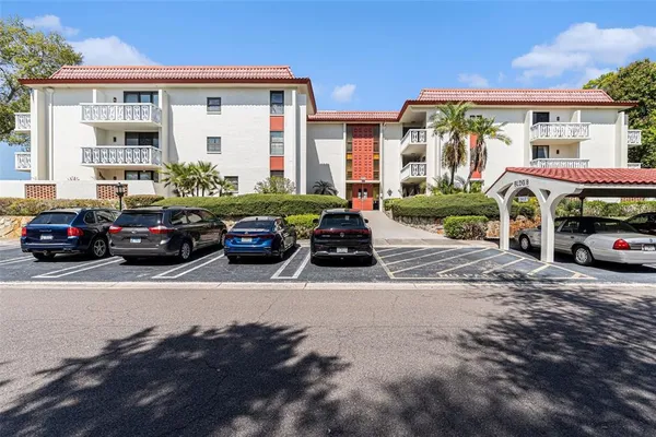 $279,000 | 2612 Pearce Drive, Unit 301, Clearwater, FL 33764