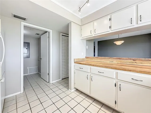 $260,000 | 9209 Seminole Boulevard, Unit 32, Seminole, FL 33772