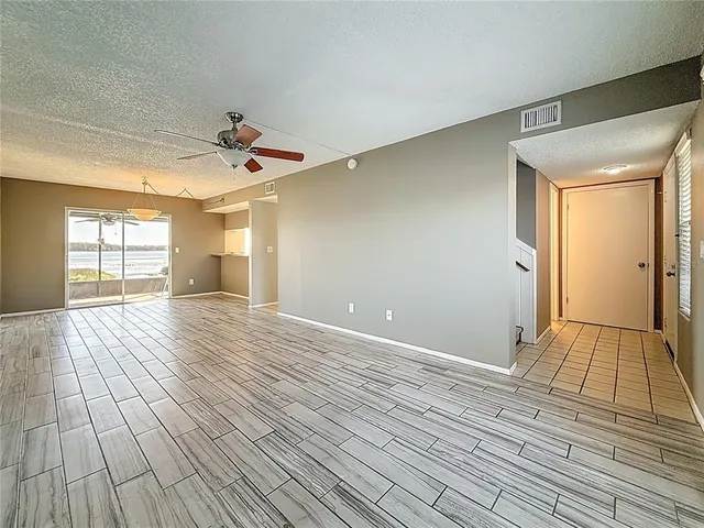 $260,000 | 9209 Seminole Boulevard, Unit 32, Seminole, FL 33772