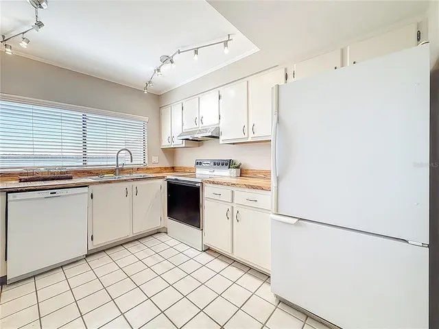 $260,000 | 9209 Seminole Boulevard, Unit 32, Seminole, FL 33772