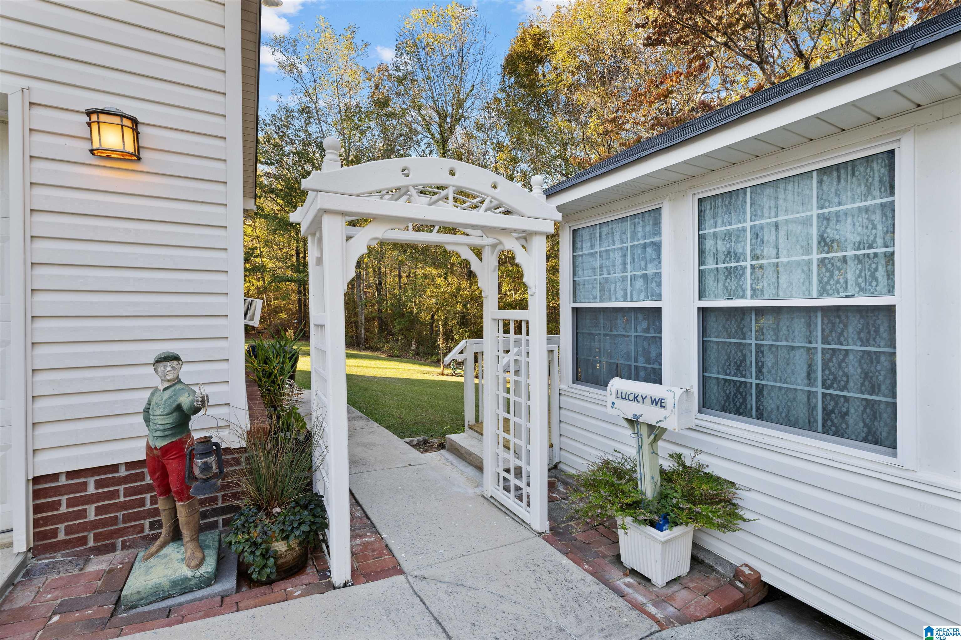 340 Myrick Road Warrior, AL 35180 - Photo 23 of 52