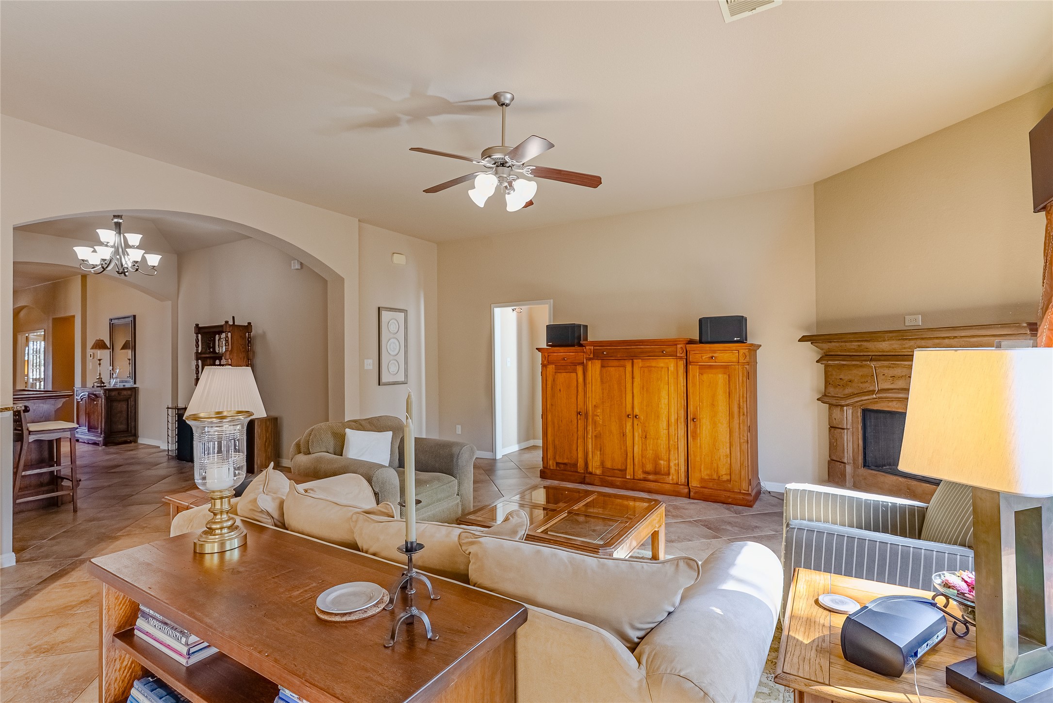 2725 Highland Trail Leander, TX 78641 - Photo 10 of 30 Bright, airy space ideal for entertaining or relaxing with family.