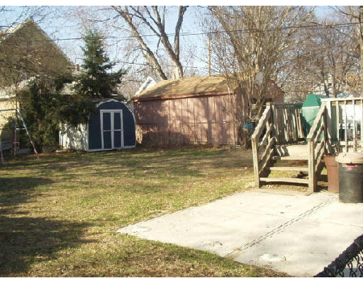 114 Phoenix Terrace Springfield, MA 01104 - Photo 3 of 6