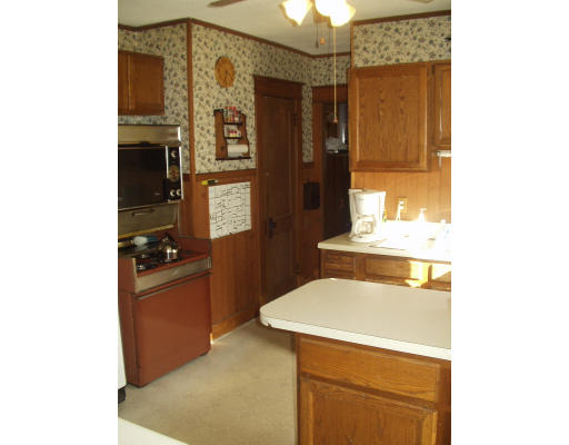 114 Phoenix Terrace Springfield, MA 01104 - Photo 4 of 6