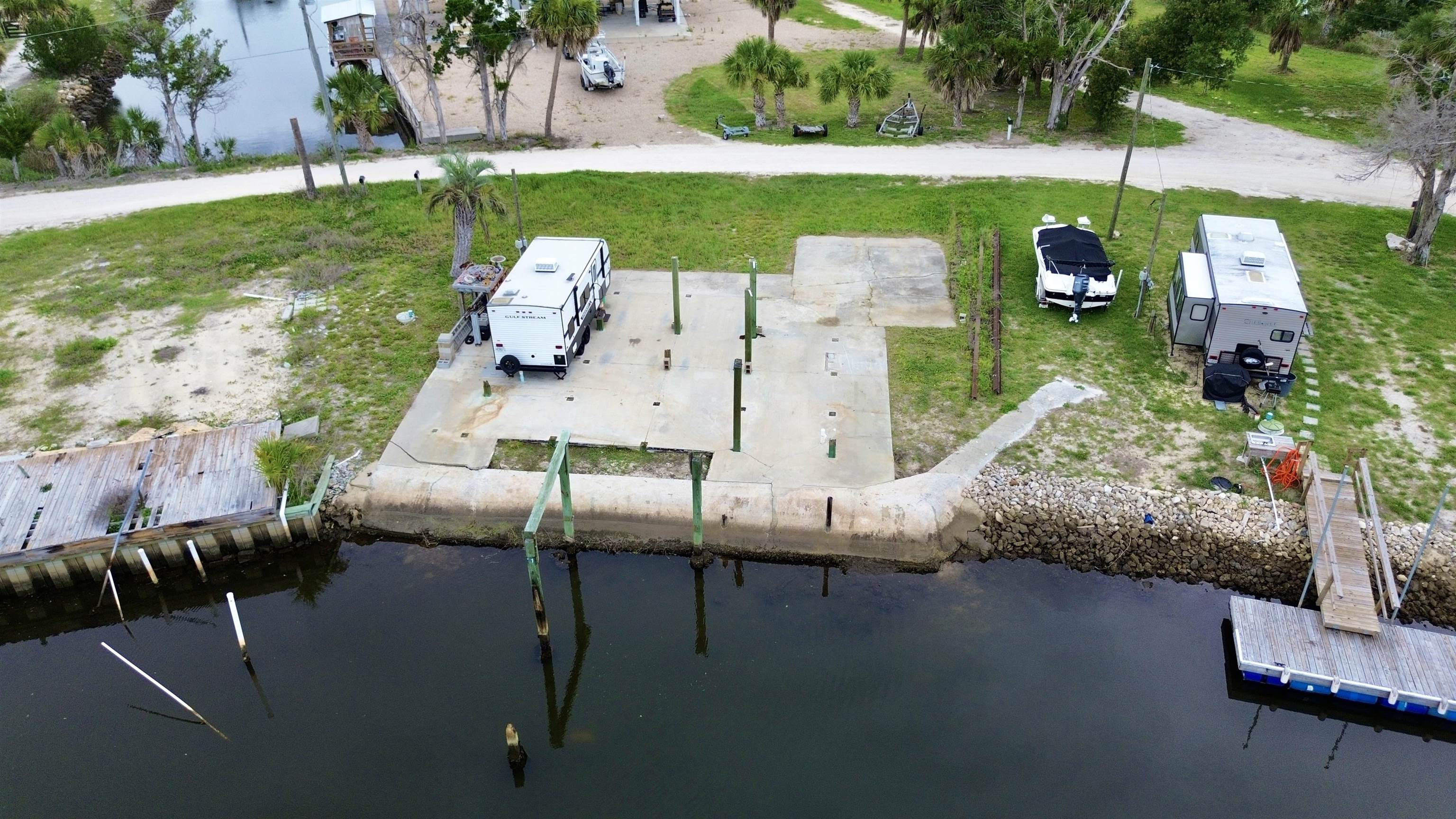141 King Fisher Road Perry, FL 32348 - Photo 9 of 18