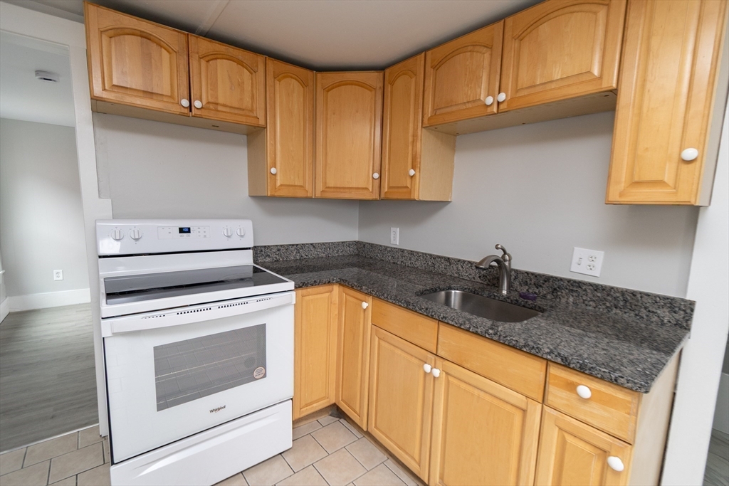 7 Central Street, Unit 2 Hudson, MA 01749 - Photo 6 of 22