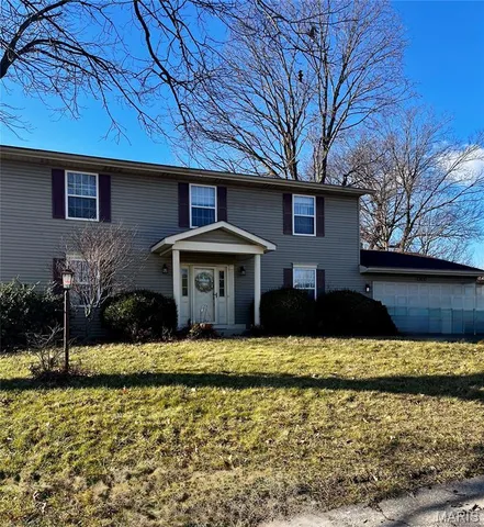 $275,000 | 4800 Brecht Lane, Godfrey, IL 62035