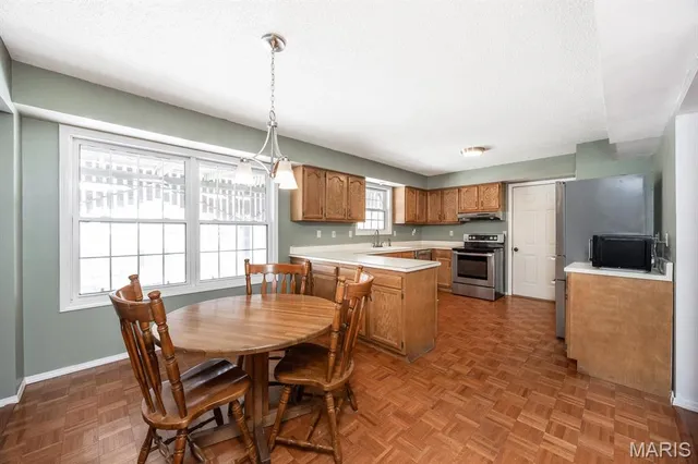 $275,000 | 4800 Brecht Lane, Godfrey, IL 62035