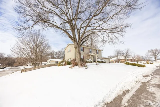 $275,000 | 4800 Brecht Lane, Godfrey, IL 62035