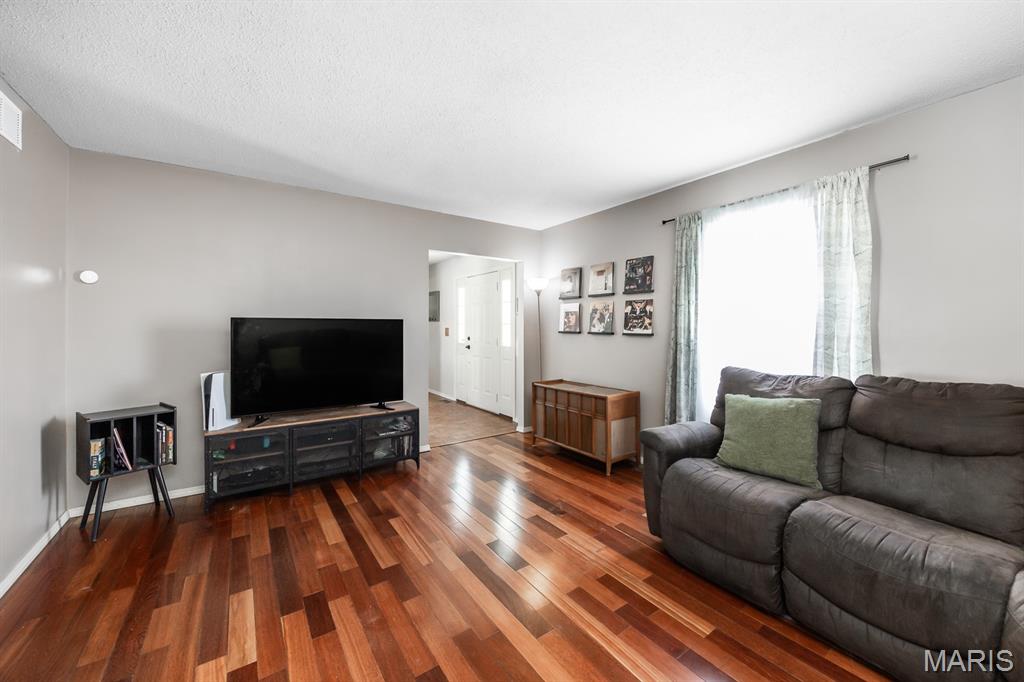 4800 Brecht Lane Godfrey, IL 62035 - Photo 7 of 38