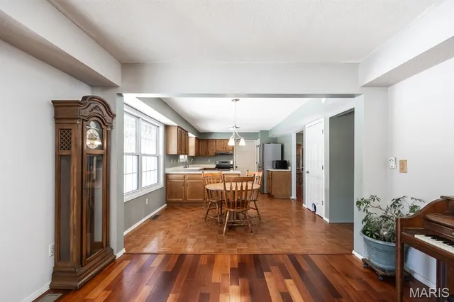 $275,000 | 4800 Brecht Lane, Godfrey, IL 62035