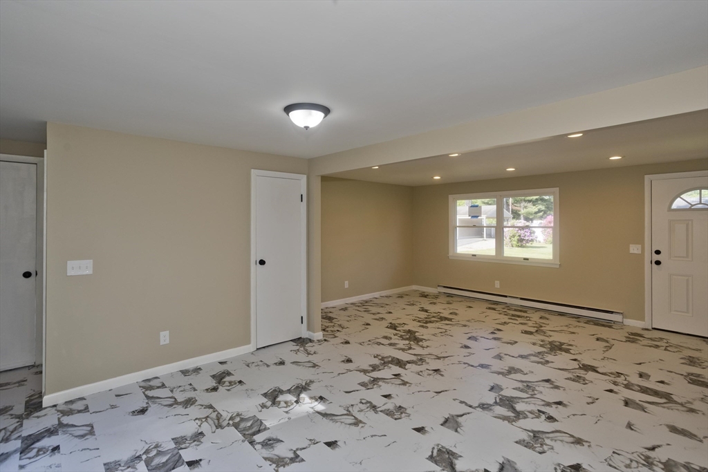 276 Spikenard Circle Springfield, MA 01129 - Photo 15 of 39