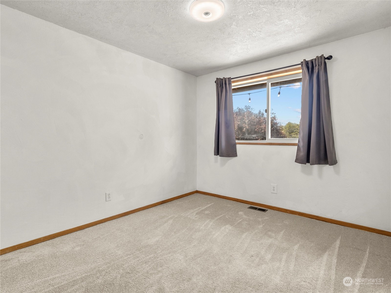 34616 Stackpole Road Oysterville, WA 98641 - Photo 11 of 21 Gallery Image 11