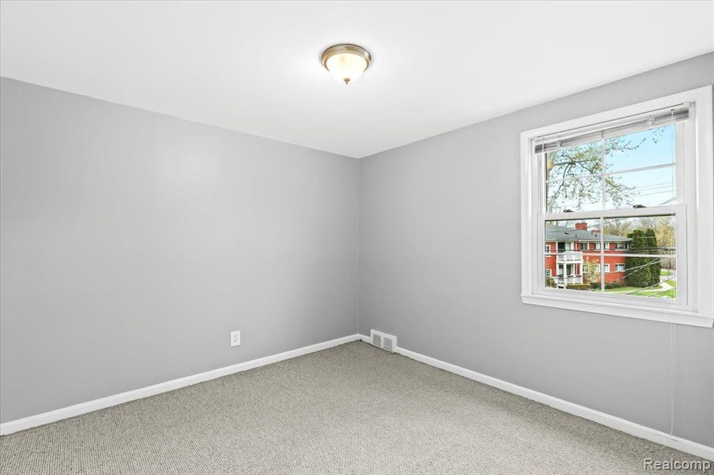 1858 Graefield Road Birmingham, MI 48009 - Photo 13 of 35