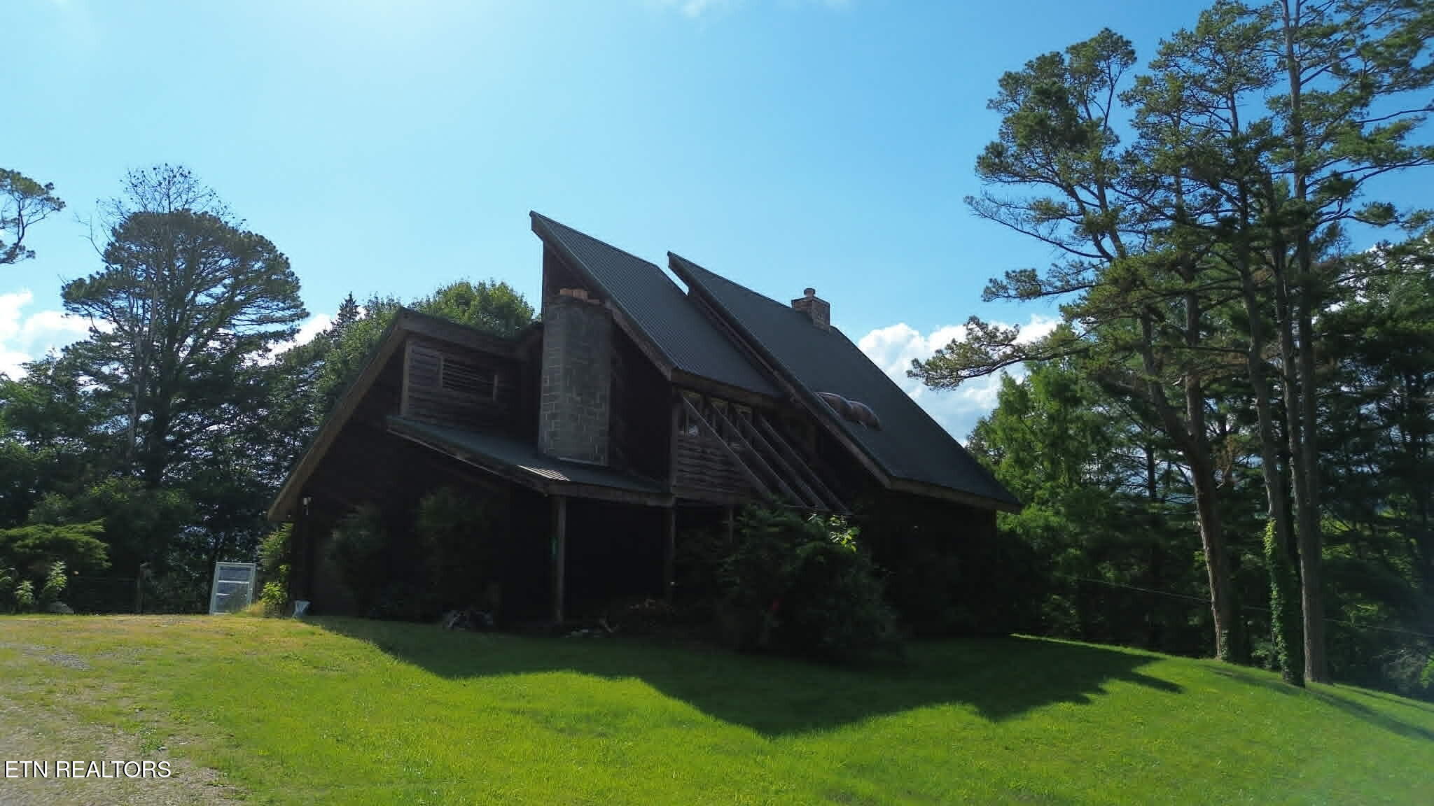 228 Marcella Road Cumberland Gap, TN 37724 - Photo 8 of 34 211172d9-d331-4eab-a19e-0365f0f543f8