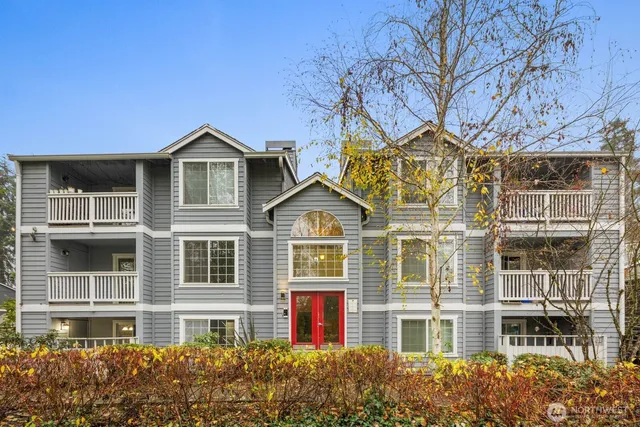 $324,999 | 23410 18th Avenue South, Unit F101, Des Moines, WA 98198