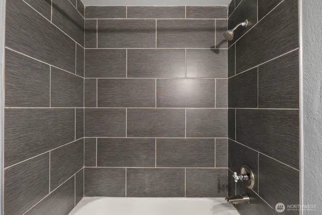 $324,999 | 23410 18th Avenue South, Unit F101, Des Moines, WA 98198