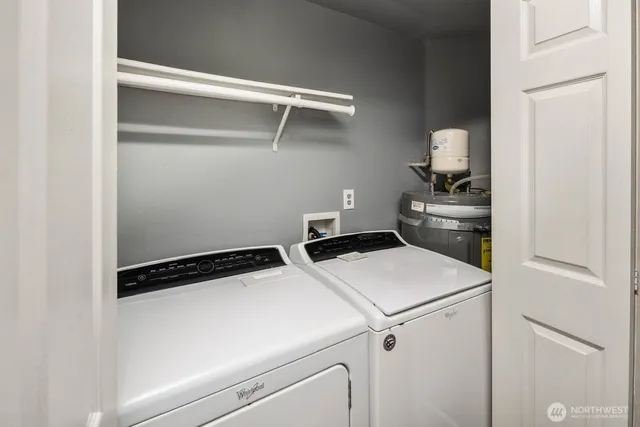 $324,999 | 23410 18th Avenue South, Unit F101, Des Moines, WA 98198