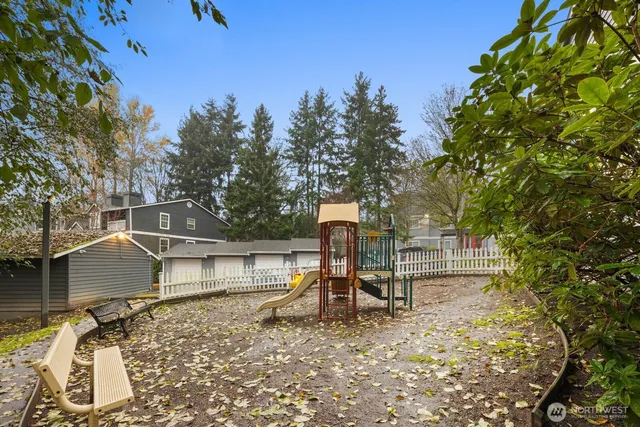 $324,999 | 23410 18th Avenue South, Unit F101, Des Moines, WA 98198