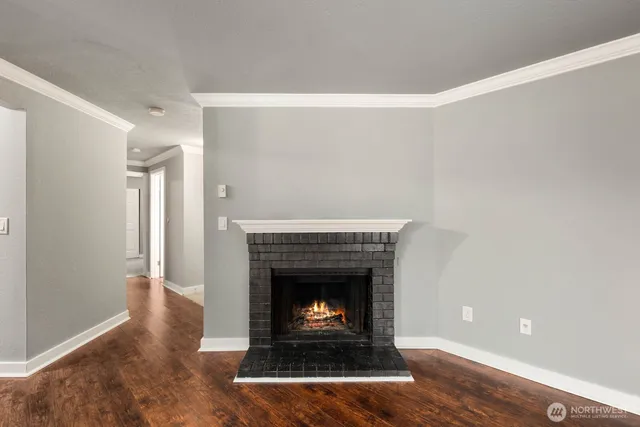 $324,999 | 23410 18th Avenue South, Unit F101, Des Moines, WA 98198