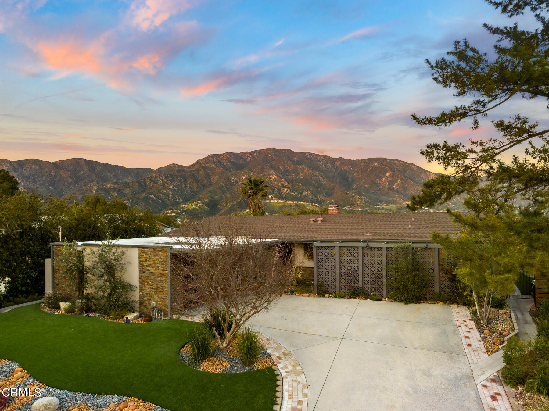9400 Crystal View Drive Tujunga, CA 91042 - Photo 2 of 67 a view of a terrace with a garden