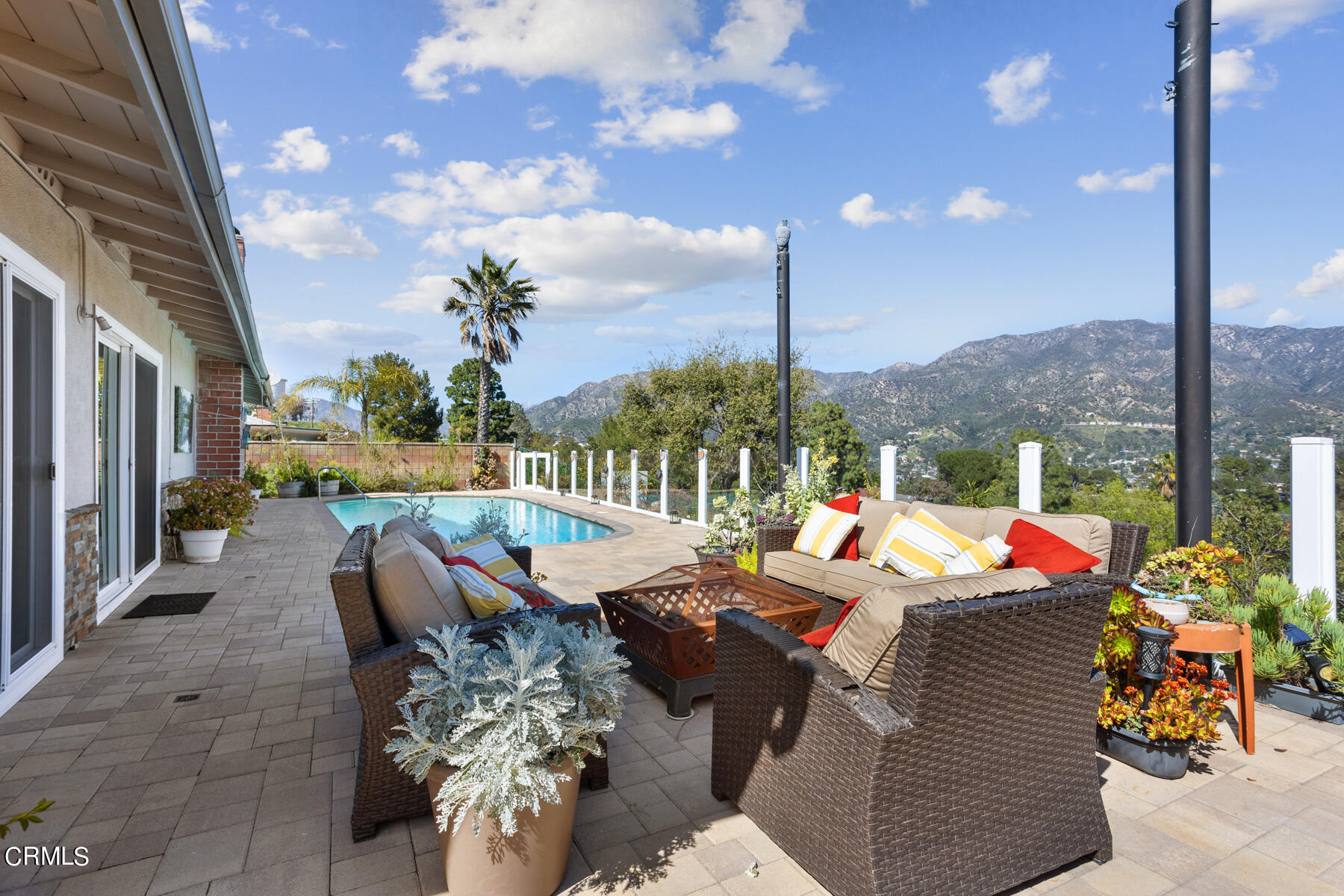 9400 Crystal View Drive Tujunga, CA 91042 - Photo 56 of 67 a outdoor view with a sitting space