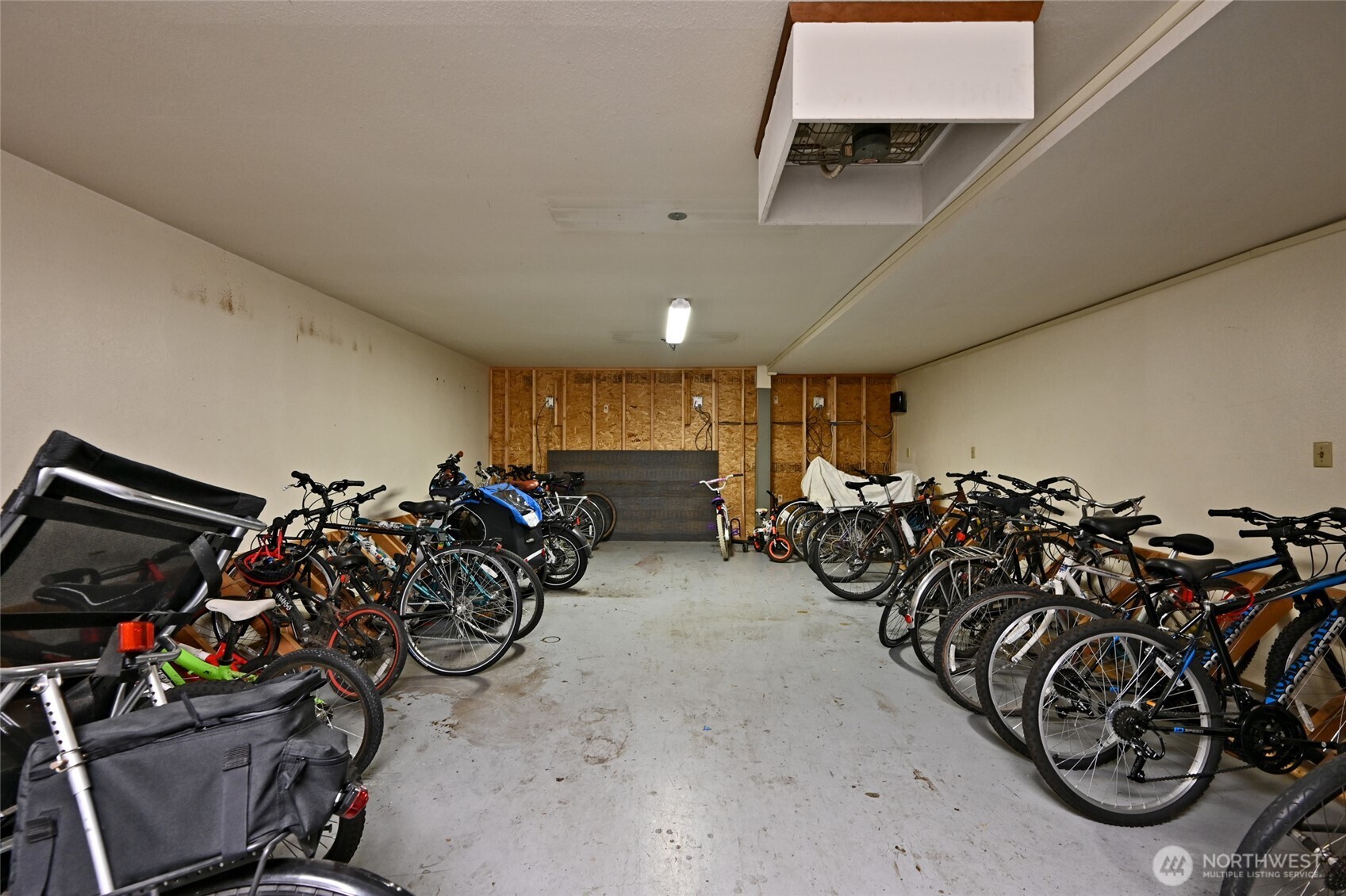 7021 Sand Point Way Northeast, Unit B319 Seattle, WA 98115 - Photo 24 of 29