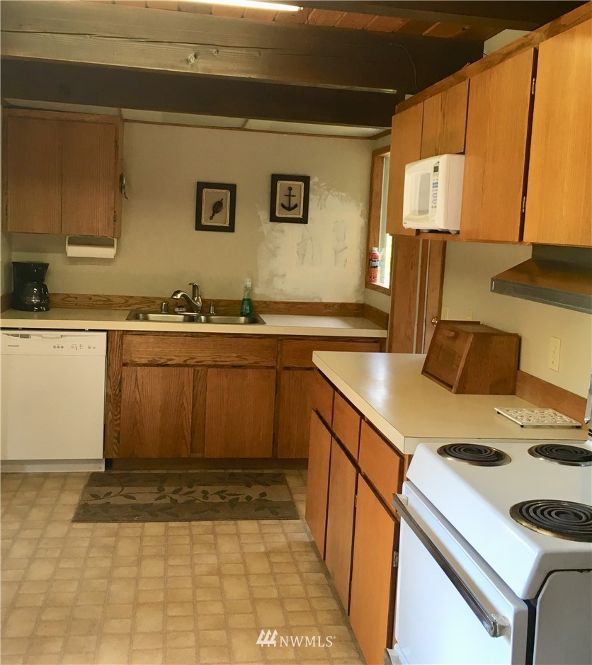 723 Shipyard Road Anacortes, WA 98221 - Photo 3 of 17