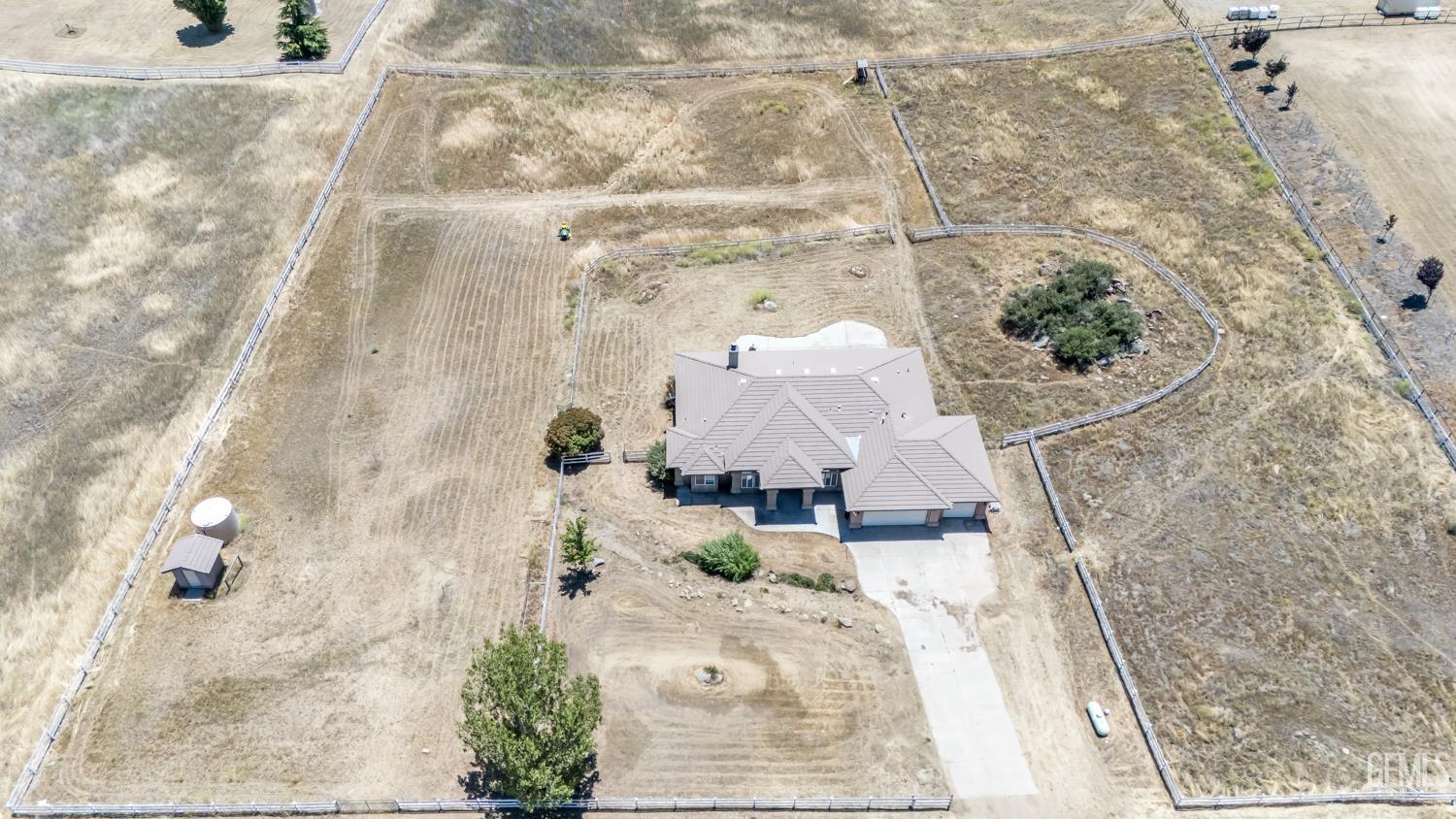 Undisclosed Address Tehachapi, CA 93561 - Photo 33 of 39