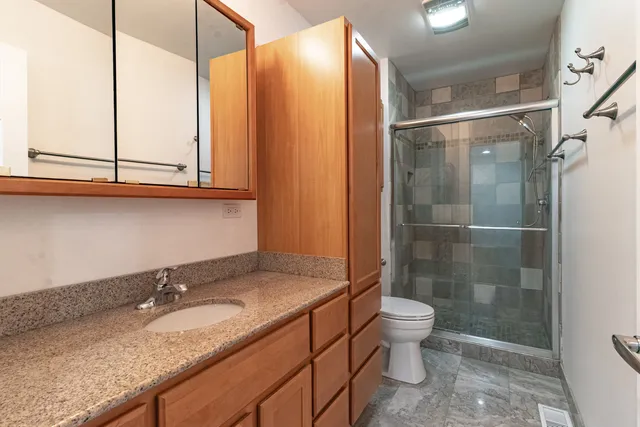 $339,000 | 640 Sanders Court, Gurnee, IL 60031