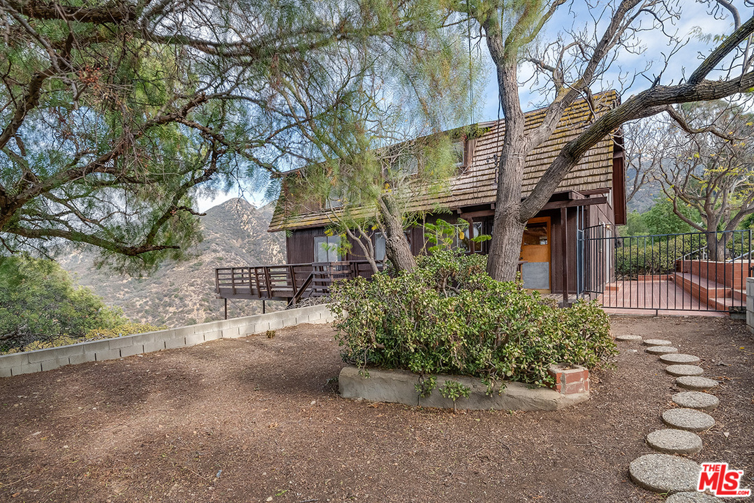 25250 Piuma Road Calabasas, CA 91302 - Photo 1 of 36 Gallery Image 1