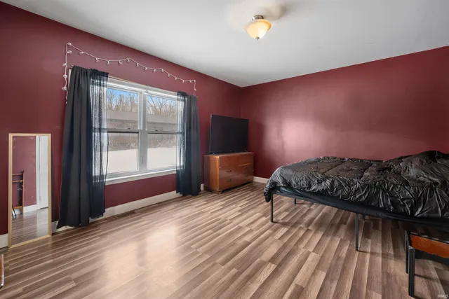 $319,900 | 2325 North Huntington Road, Marion, IN 46952