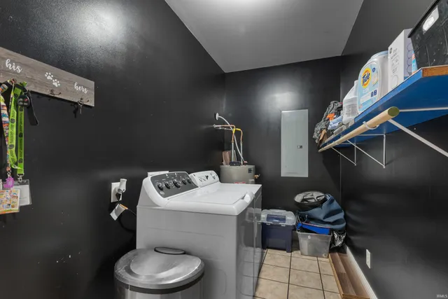 $319,900 | 2325 North Huntington Road, Marion, IN 46952