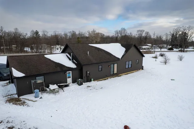 $319,900 | 2325 North Huntington Road, Marion, IN 46952