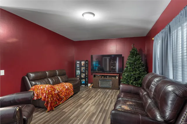 $319,900 | 2325 North Huntington Road, Marion, IN 46952