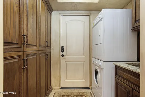 $1,695,000 | 264 Eagle Drive, Unit 203, Eagle-Vail, CO 81620