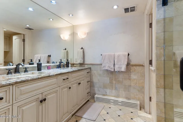 $1,695,000 | 264 Eagle Drive, Unit 203, Eagle-Vail, CO 81620