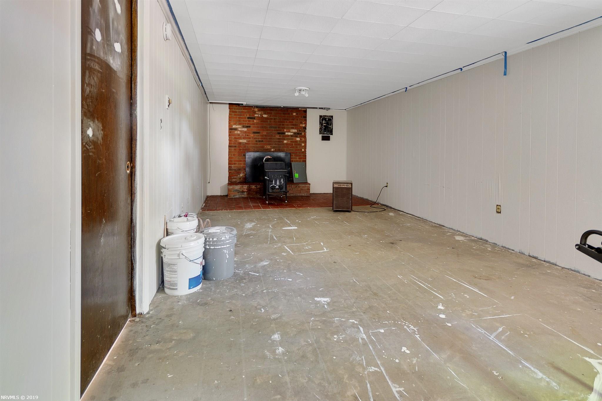 4035 Bains Chapel Road Radford, VA 24141 - Photo 30 of 39 Gallery Image 30