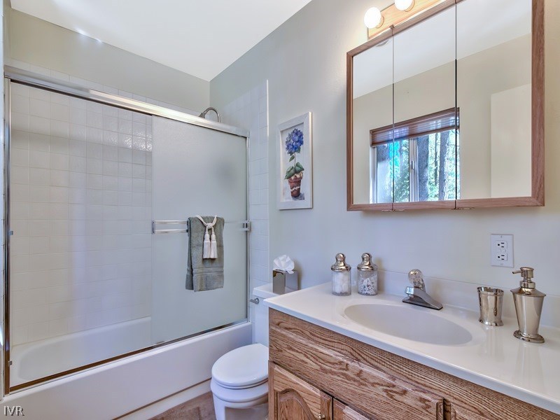 1095 Flume Road Incline Village, NV 89451 - Photo 13 of 30 Master Bedroom Bathroom.