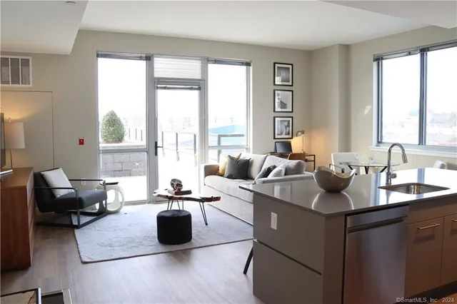 $4,565 | 880 Pacific Street, Unit 1301, Stamford, CT 06902