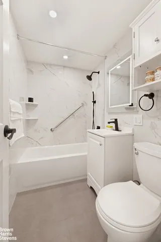 $435,000 | 446 East 86th Street, Unit 7A | Upper East Side