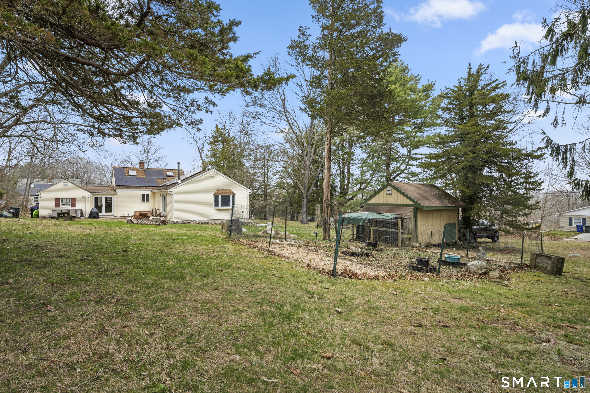 26 Field Street Stonington, CT 06379 - Photo 19 of 20