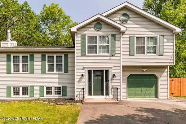 $415,000 | 511 Lakeside Drive, East Stroudsburg, PA 18301