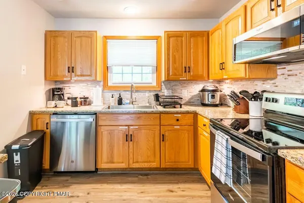 $415,000 | 511 Lakeside Drive, East Stroudsburg, PA 18301