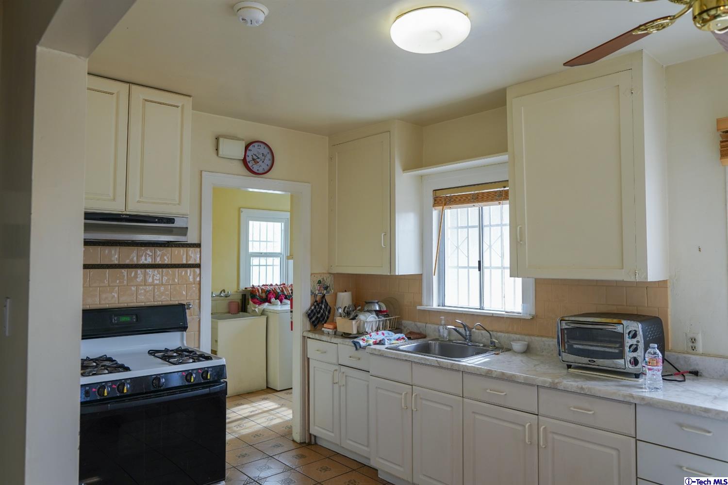 1002 Monterey Road Glendale, CA 91206 - Photo 15 of 22 Gallery Image 15