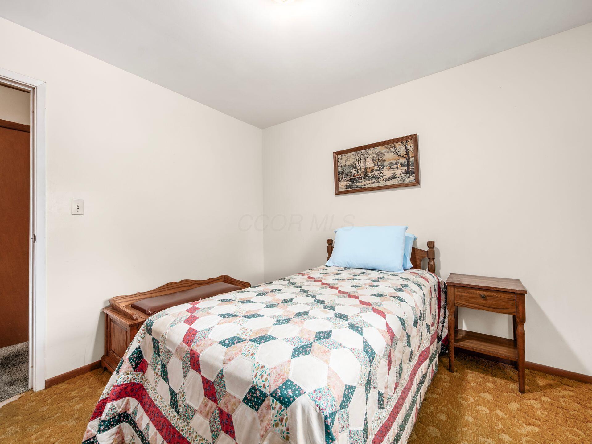 6464 Karl Road Columbus, OH 43229 - Photo 21 of 43 023_c0f3b3_N 6464 Karl Rd 031