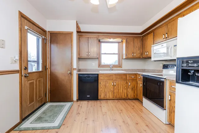 $615,500 | 23123 Rasmusson Drive, Norway, WI 53150