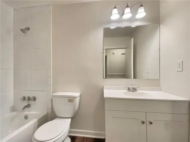 $240,000 | 408 Park Ridge Circle, Riverdale, GA 30274