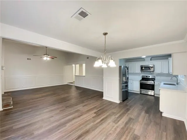 $240,000 | 408 Park Ridge Circle, Riverdale, GA 30274