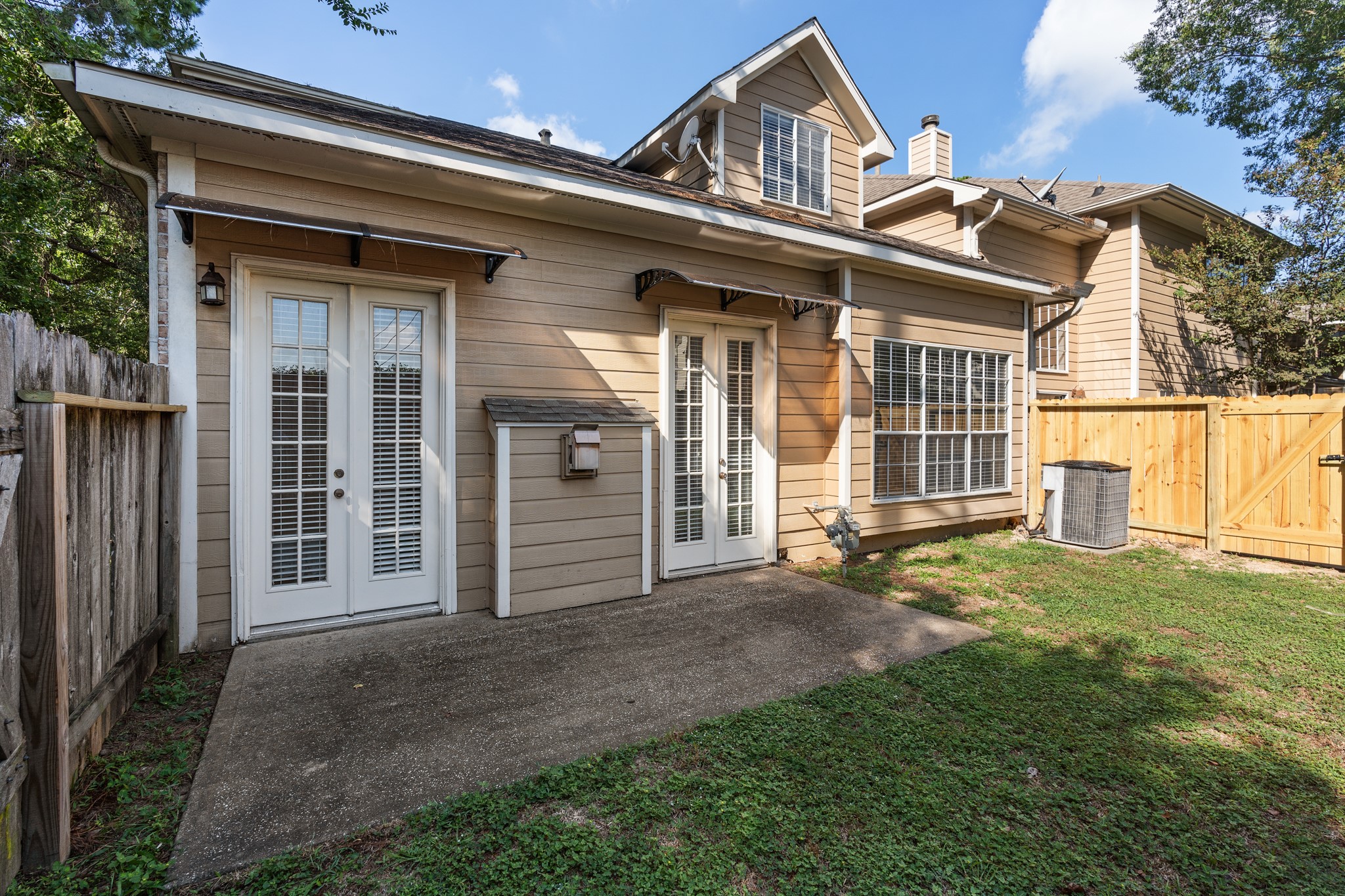 14420 Walters Road, Unit 20 Houston, TX 77014 - Photo 23 of 27 back yard and patio